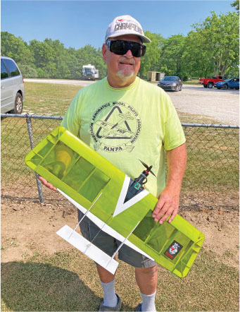 Darwin Ulledahl brought his electric-powered, 60%-scale Guillotine model to the Kansas City MO F2D competition. It’s a beautiful model that flies like a champion. 