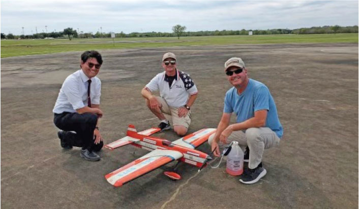  Jake Moon, David, and Steve Moon pose for a picture just before David took Bob Gieseke’s 2003 Bear for a flight, which was the highlight of the day for many! Colon photo.