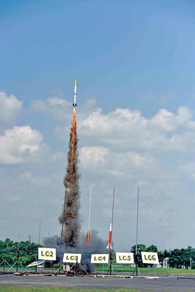 Many impressive launches took place throughout the event. Nearly 2,000 flights were made by more than 300 participants.