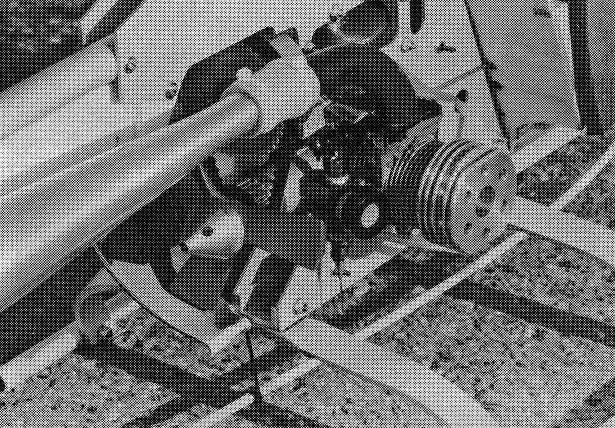 The photo at left, above, shows the right side of the Horizon with the shroud removed. That’s an HB .61 helicopter engine for power (note the stock, heat-sink cylinder head). Stub “prop” is the cooling fan. Note toothed-belt drive, tuned pipe installation
