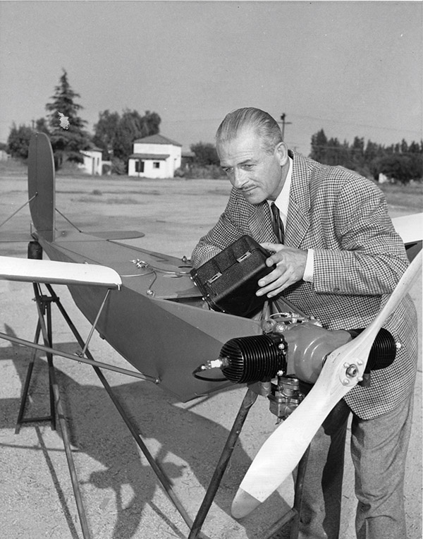 inspecting the radioplane rp 5a