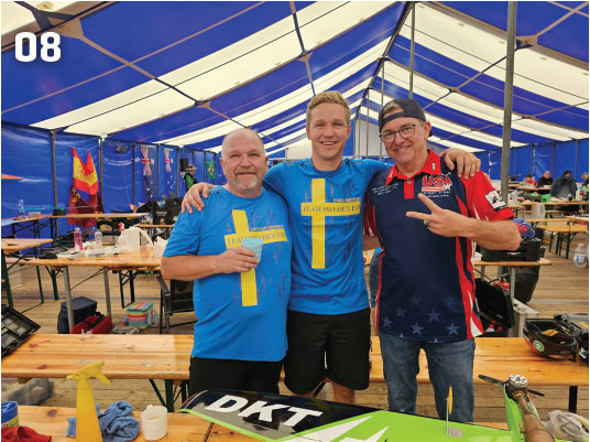Father and son world champions, Gunnar and Emil Broberg (Sweden), pose with former world champion Randy Bridge (US). 