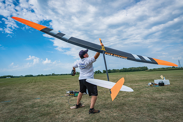 jonathon garber launches during unlimited soaring